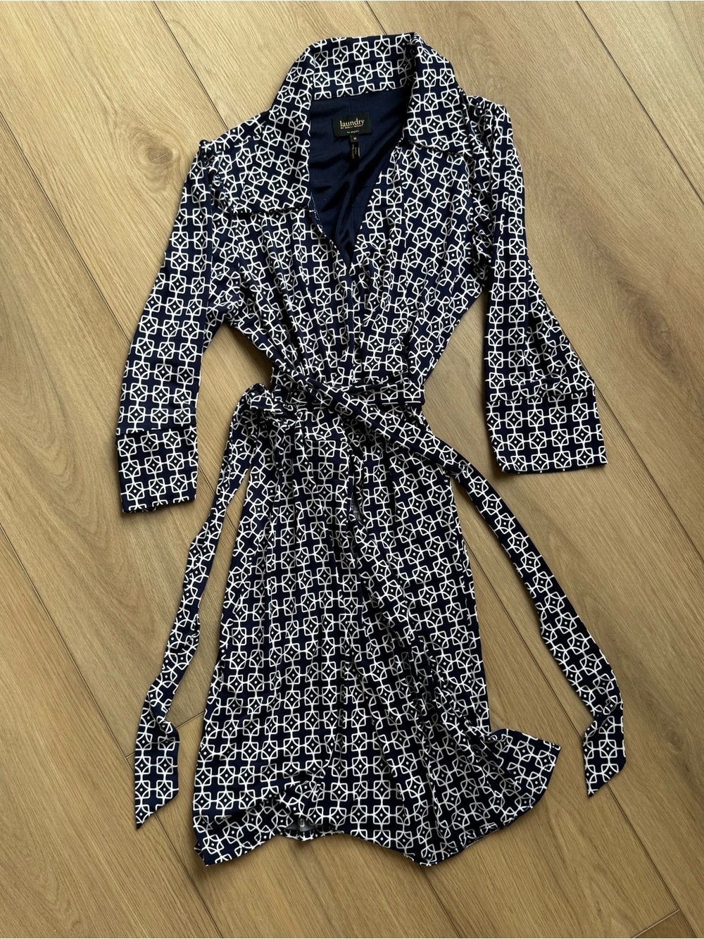 Laundry By Shelli Segal Navy & White Geometric Wrap Dress